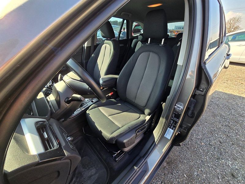 BMW X1 (2018) 2.0d 110KW 18d Xdrive - fotka 10 z 23