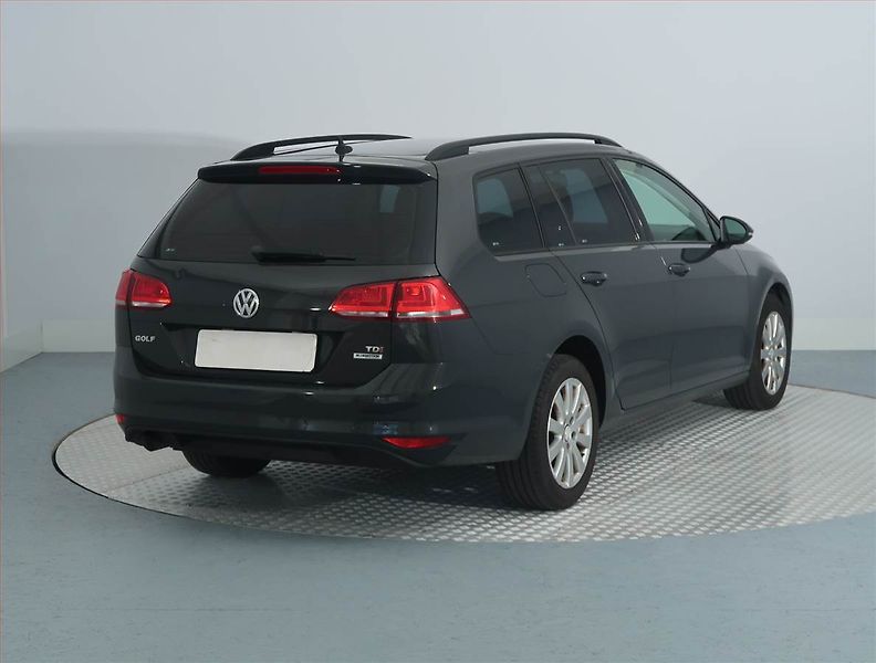 Volkswagen Golf (2014) 1.6 TDI, Serv.kniha, Navi - fotka 5 z 13