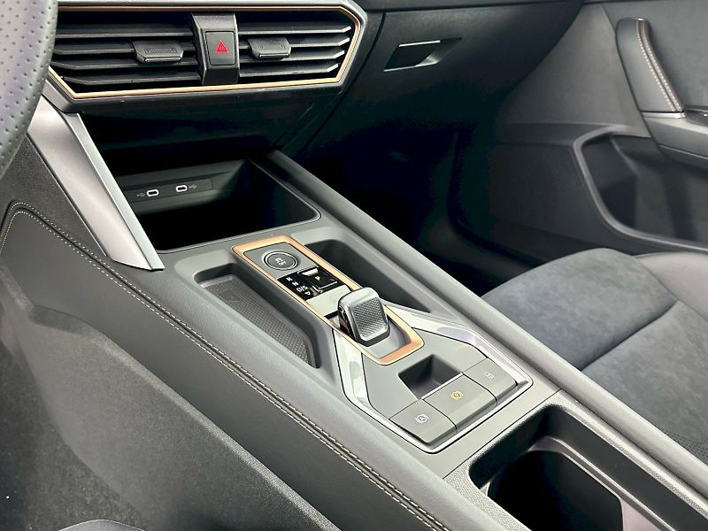 Cupra Formentor (2026) VZ 2.0 TSI 245kW 4x4 DSG - fotka 25 z 35