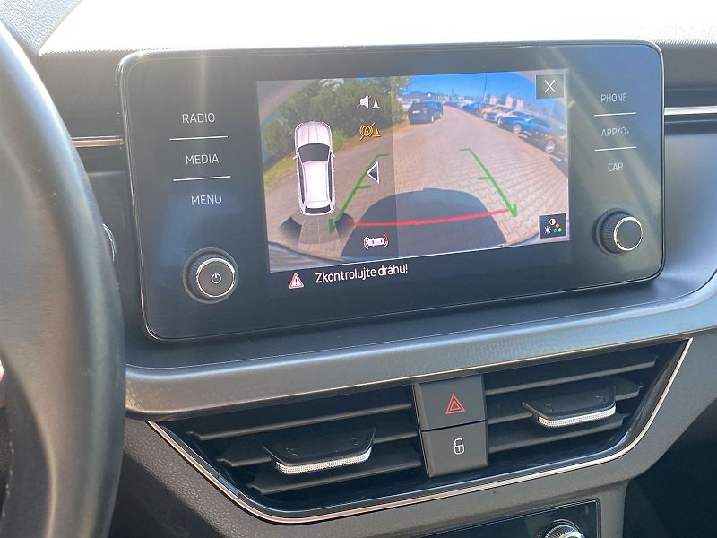 Škoda Kamiq (2021) 1.5 TSI 110 kW Style - fotka 18 z 31
