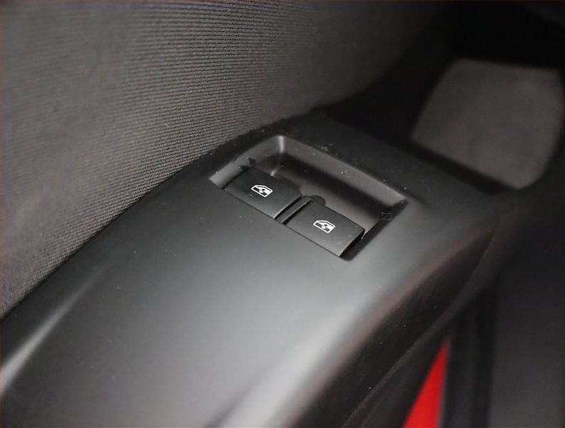 Opel Meriva (2014) 1.4 i - fotka 19 z 21