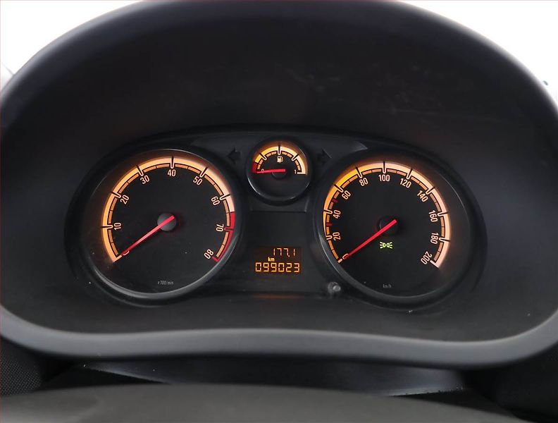Opel Corsa (2007) 1.0, Tažné, rezervace - fotka 8 z 12