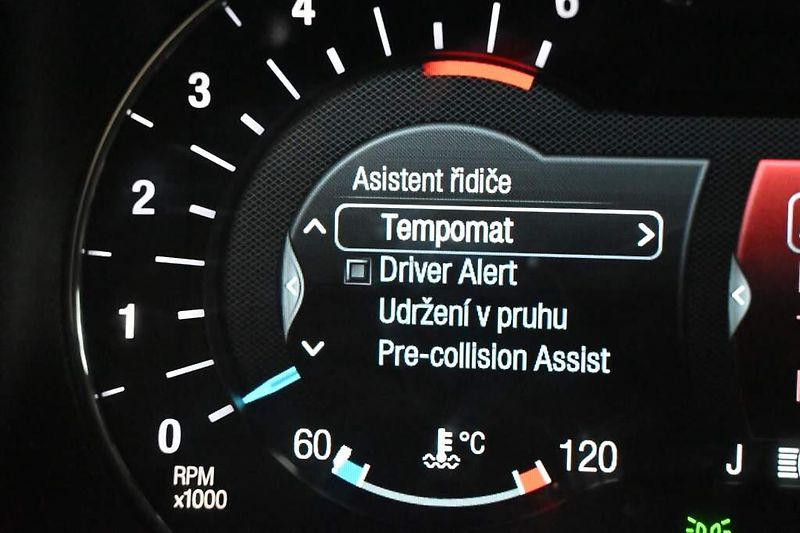 Ford Mondeo (2020) 2.0 140 KW LED ACC SONY Tažné - fotka 23 z 41