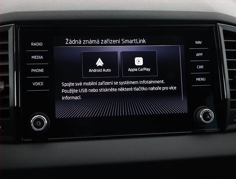 Škoda Karoq (2024) Fresh 2.0 TDI - fotka 16 z 21