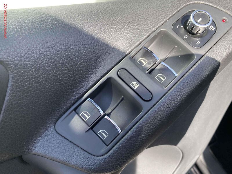 Volkswagen Tiguan (2012) 2.0 TDi, Bixen, TZ, navi - fotka 13 z 18