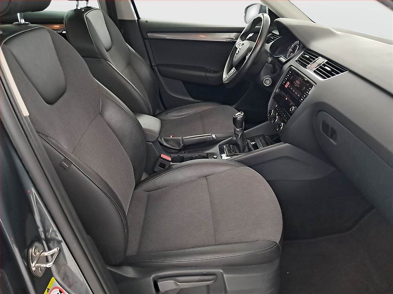 Škoda Octavia (2018) Style Plus 1.0 TSI, Serv.kniha - fotka 9 z 18