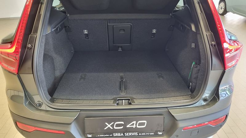 Volvo XC40 (2026) B3 2.0L 163 HP AT7 FWD CORE - fotka 11 z 15