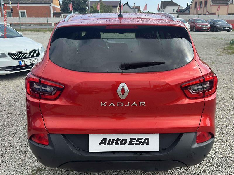 Renault Kadjar (2016) 1.2TCe, 1.maj,ČR, Navi - fotka 5 z 21
