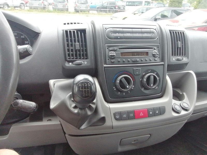Citroën Jumper (2010) 2.2 HDi 9 míst,Klima - fotka 17 z 18