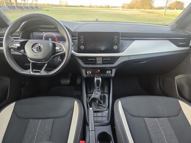 Škoda Kamiq (2022) 1.5 TSI 110kW,DSG,DPH, CZ - fotka 16 z 36