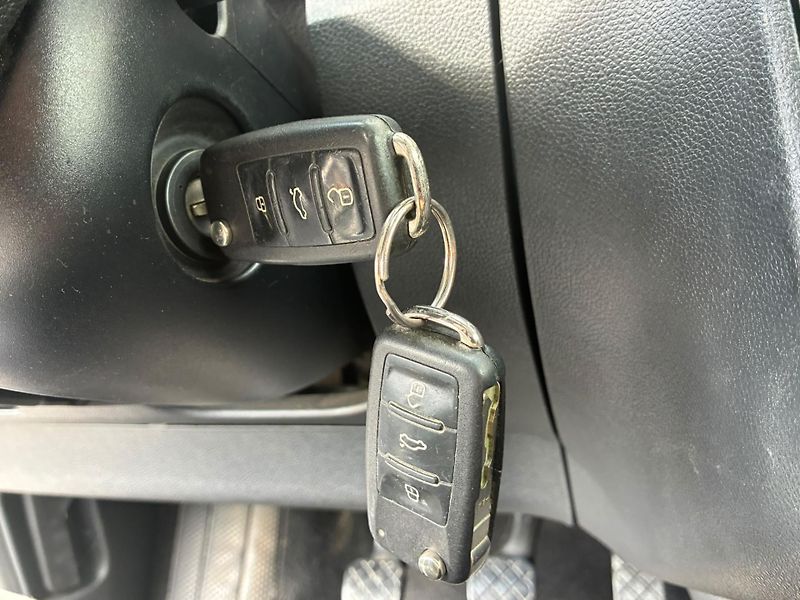 Škoda Fabia (2010) 1.2TSi,63KW,VYHŘ.SEDADLA,TEMP. - fotka 12 z 21