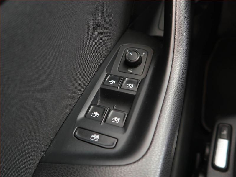 Volkswagen Passat (2020) Business 1.5 TSI, ČR,1.maj - fotka 15 z 18
