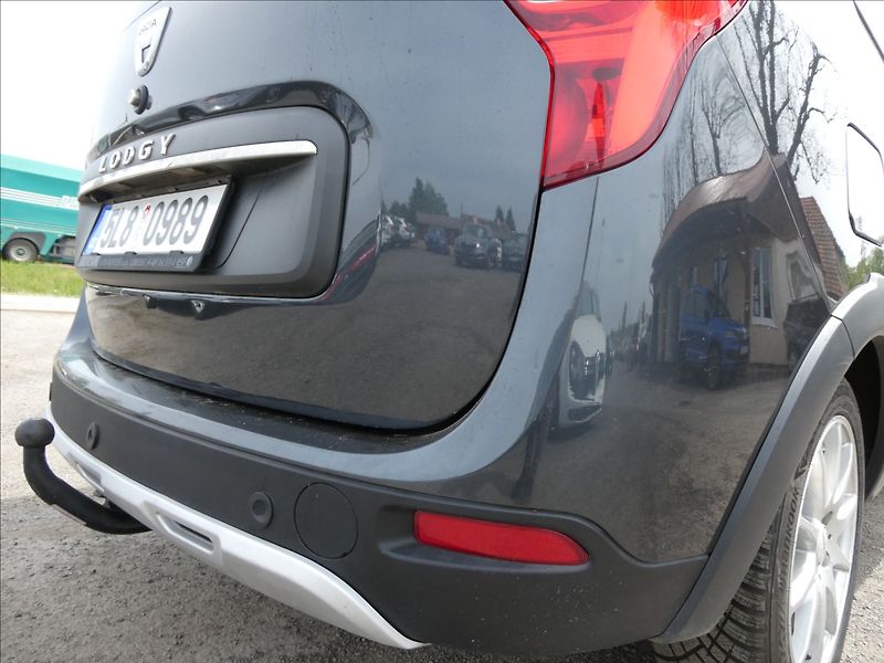 Dacia Lodgy 1,2 TCe 85kW klima,NAVI,závěs - fotka 9 z 35