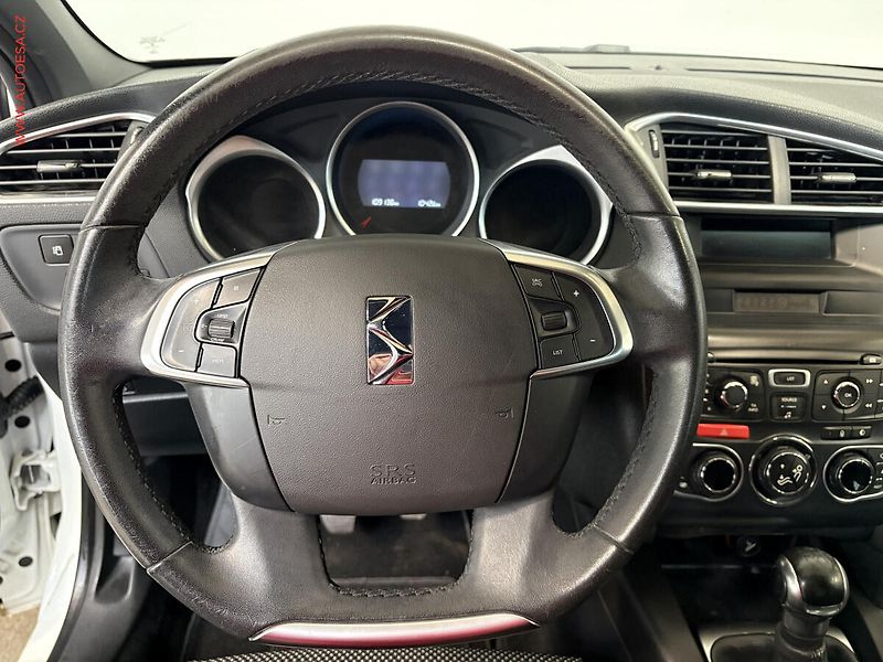 Citroën DS4 (2014) 1.6 VTi, AC, tempo, park - fotka 15 z 15