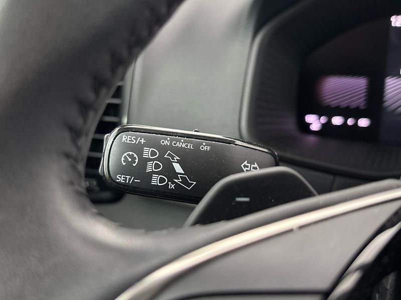 Škoda Karoq Selection DSG - fotka 22 z 29