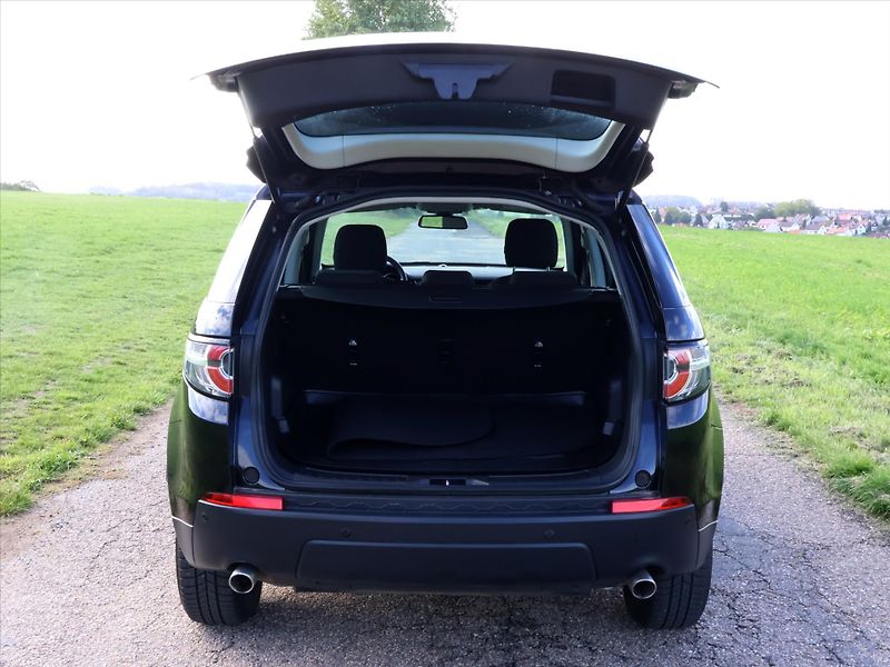 Land Rover Discovery Sport 2,0 TD4 110kW 4WD Automat - fotka 9 z 32
