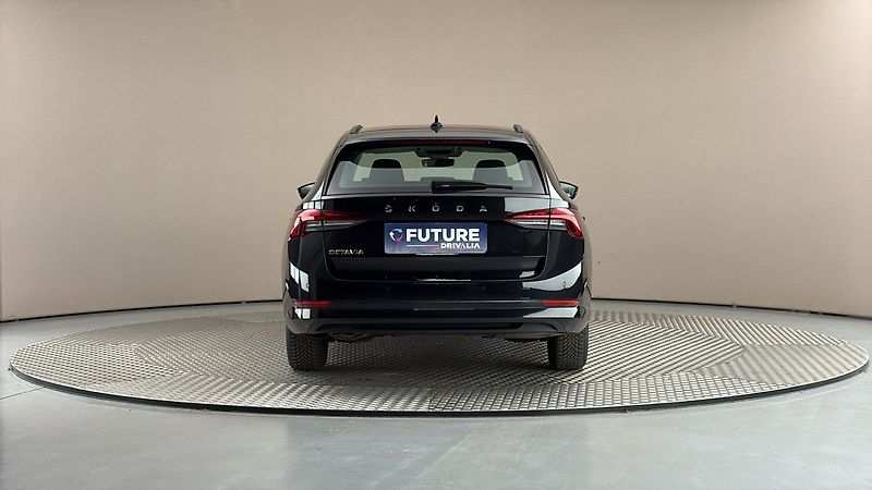 Škoda Octavia 2.0 TDI DSG Ambition Combi - fotka 5 z 26