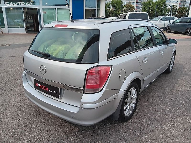 Opel Astra 1.7 CDTI - fotka 5 z 24