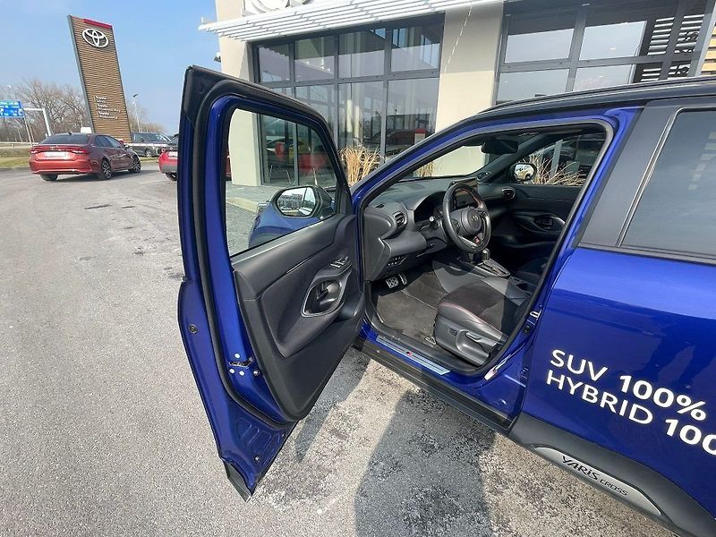 Toyota Yaris Cross GR s VIP - fotka 7 z 31