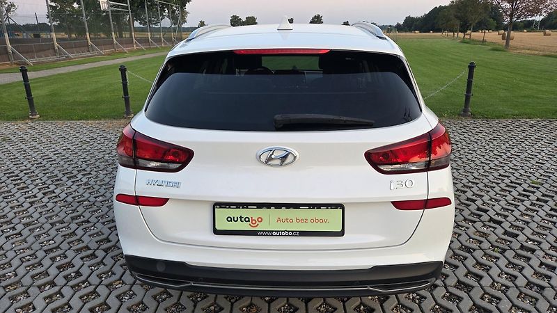 Hyundai i30 (2022) 1.5T-GDI, 118 kW, Smart,CZ,DPH - fotka 7 z 30