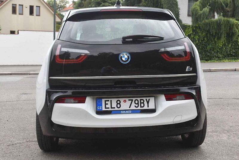 Otestovali jsme jeden z prvních elektromobilů na trhu.