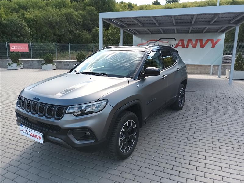 Jeep Compass 1,3 PHEV 132kW,TRAIL HAWK - fotka 1 z 50