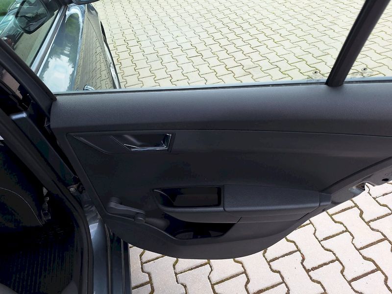 Škoda Fabia (2019) COMBI / 1.0 MPI / 55 kW / Ambi - fotka 28 z 31