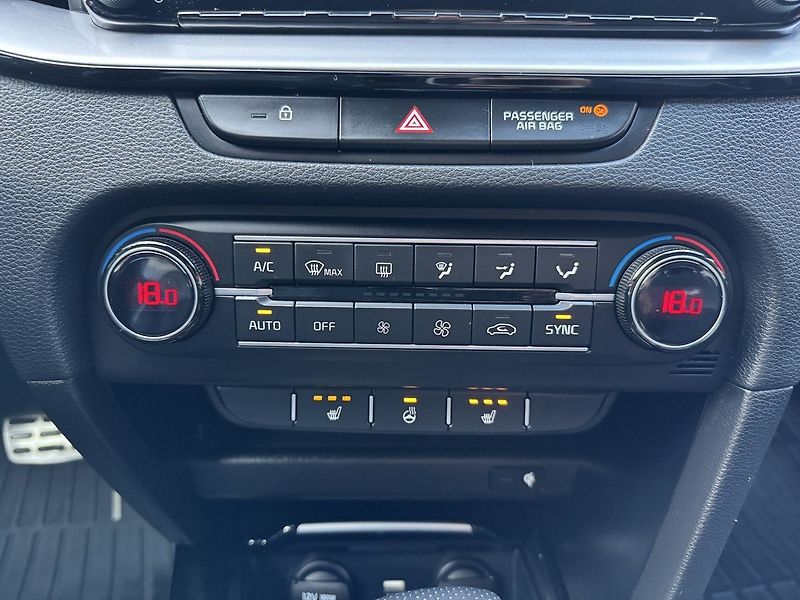 Kia Ceed (2022) 1.5i TGDi GT-Line Automat LED - fotka 10 z 49