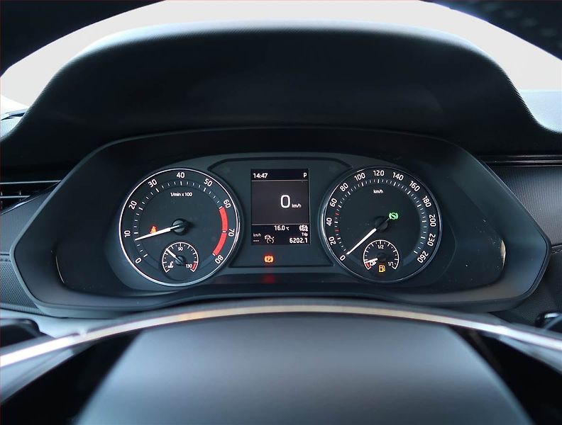 Škoda Octavia (2021) Ambition 1.5 TSI e-tec - fotka 11 z 21
