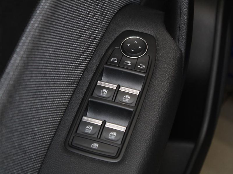 Mitsubishi ASX 1,3 DI-T 116kW AT Intense+ ČR - fotka 14 z 20