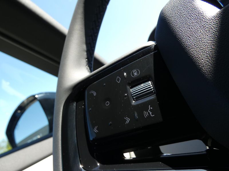 Land Rover Range Rover Evoque Hoxton Edition D165 AWD        - fotka 21 z 35