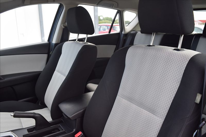 Mazda 3 1,6 i 77KW VÝHŘEV NOVÁ STK - fotka 12 z 47