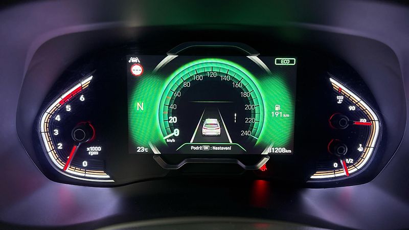 Hyundai i30 1.6 CRDI Style Kombi - fotka 10 z 28
