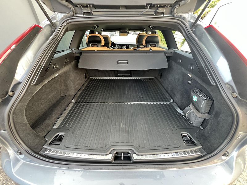 Volvo V90 T6 235kw AWD CROSS COUNTRY - fotka 36 z 52