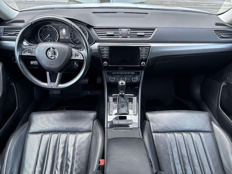 Škoda Superb (2016) Combi 2.0 TDI DSG Style + - fotka 5 z 37