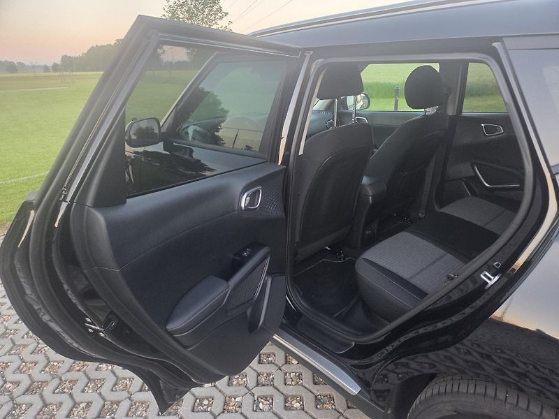 Kia e-Soul (2022) 64 kWh SoH 97,3%,Vision,DPH - fotka 13 z 41