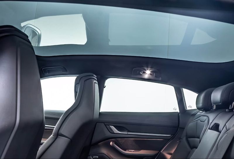 Porsche Taycan 4S Sport Turismo BOSE ACC Pano - fotka 22 z 23