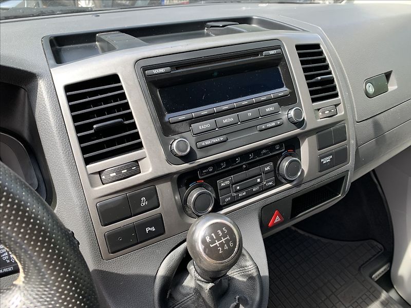 Volkswagen Caravelle 2,0 TDI  103kW - fotka 16 z 16