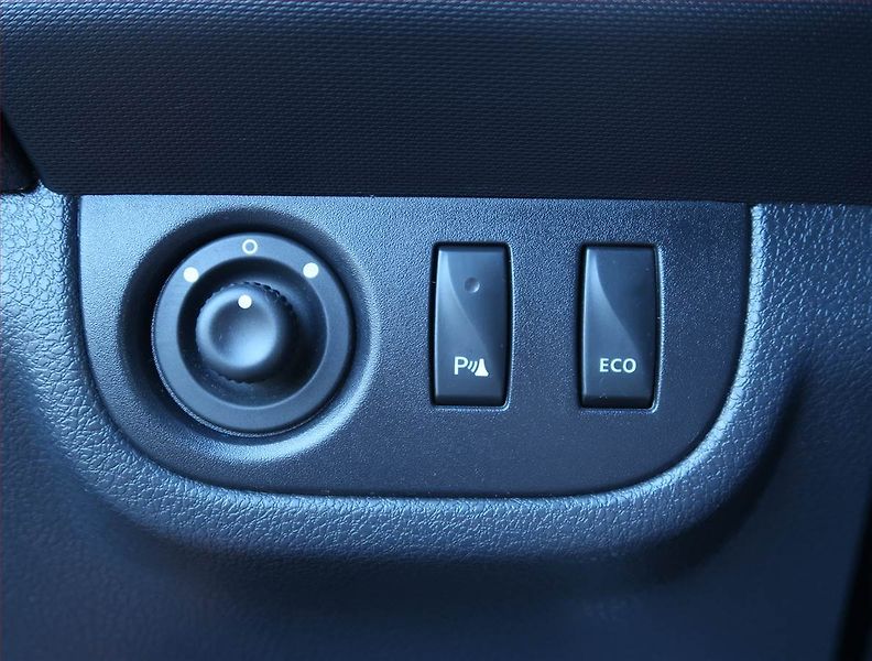 Dacia Sandero (2017) 0.9 TCe, ČR,1.maj, Serv.kniha - fotka 16 z 16