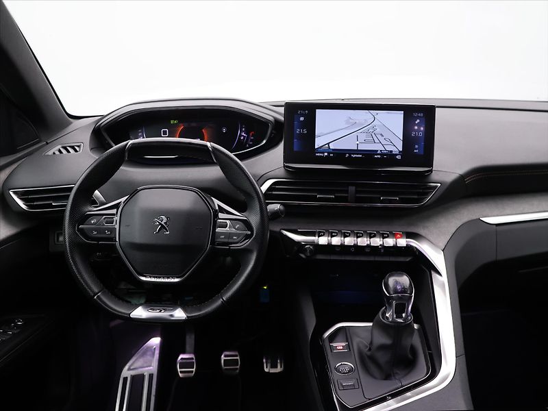 Peugeot 5008 1,2 PureTech 96kW GT 7-Míst - fotka 24 z 31