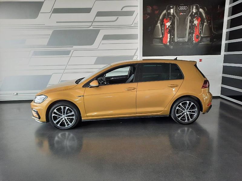 Volkswagen Golf (2017) 1.5 TSI (110kW/150k) DSG, R-Li - fotka 3 z 21