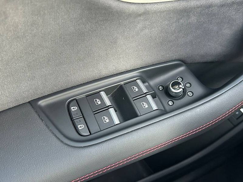 Audi Q7 SUV 50 Sline Quattro 8TT 3,0TD - fotka 25 z 30
