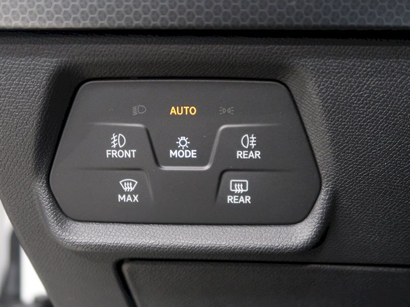 Seat Leon (2023) REFERENCE 1.0TSI 81KW - fotka 28 z 32