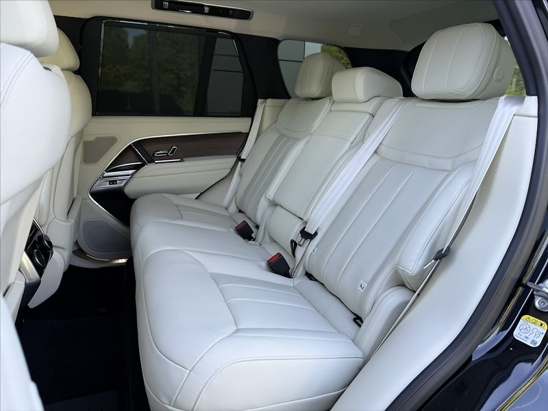 Land Rover Range Rover 3,0 HSE D350 - fotka 36 z 44
