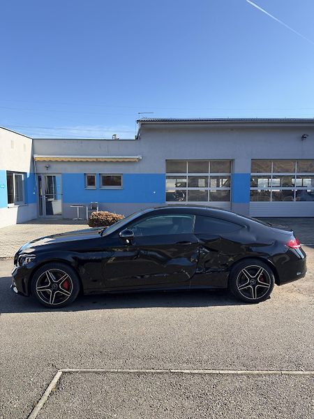 Mercedes-Benz Třídy C C 400 245kW COUPE 4x4 AMG  - fotka 5 z 20