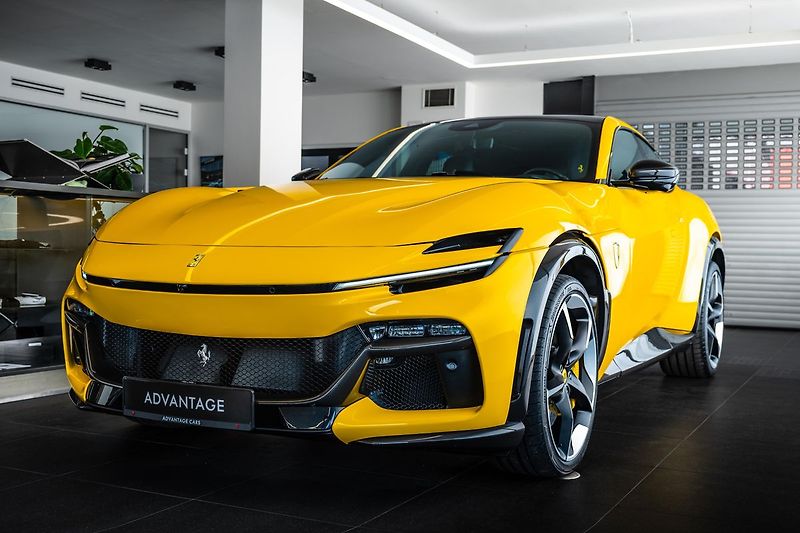 Ferrari Purosangue SoftClose/Pano/Karbon - fotografie inzerátu