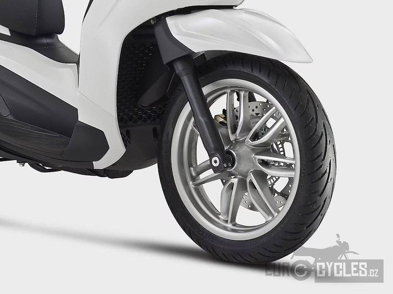 Piaggio Beverly 400 (2026) Euro 5+ - AKCE - fotka 4 z 5