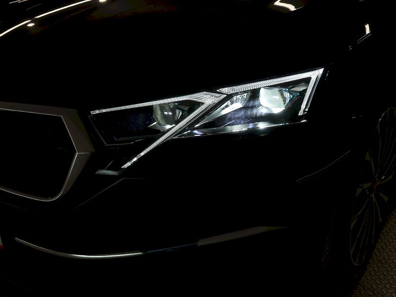 Škoda Octavia (2025) EXCLUSIVE 2.0TDI 110KW DSG TAŽ - fotka 10 z 46