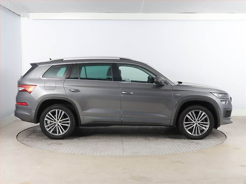 Škoda Kodiaq (2023) 2.0 TDI - fotka 6 z 25