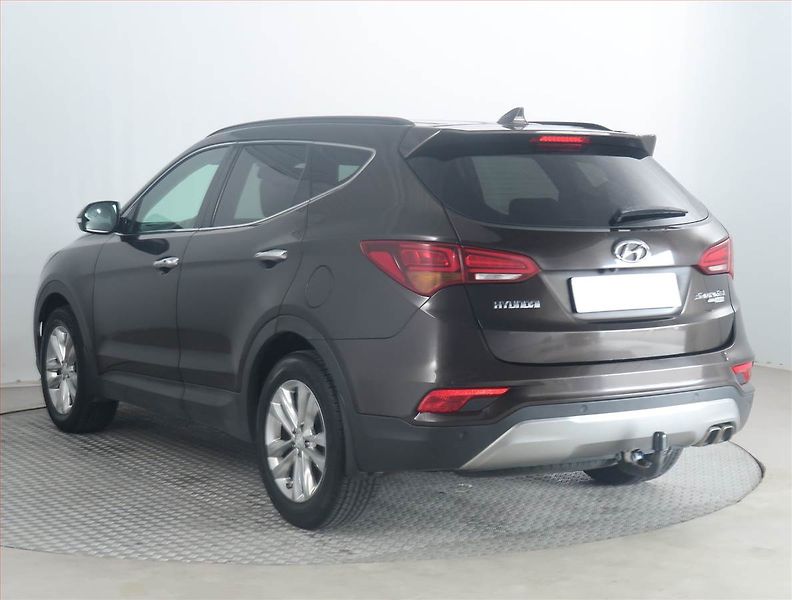 Hyundai Santa Fe (2017) 2.2 CRDi Blue, 4X4, Automat - fotka 4 z 20